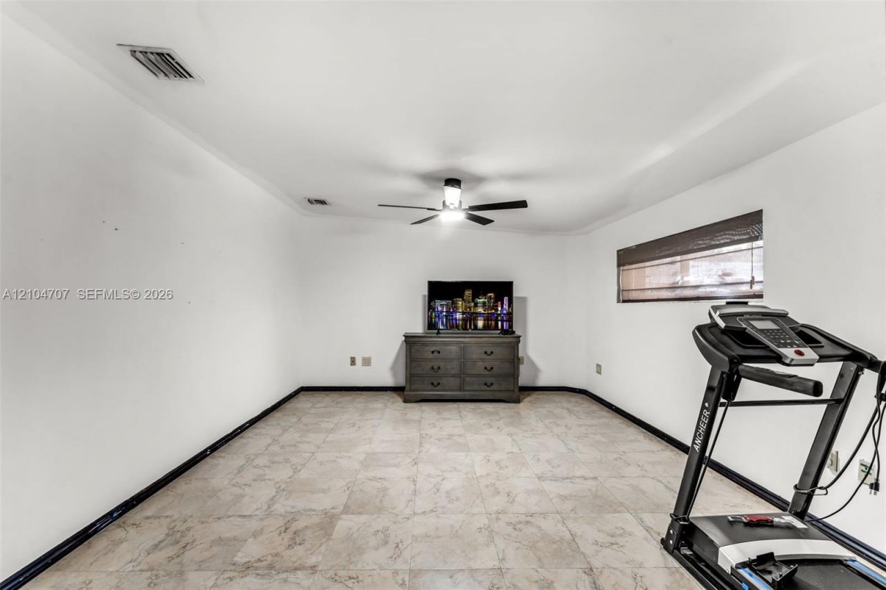 20500 SW 198th St, Miami, FL 33187 Photo