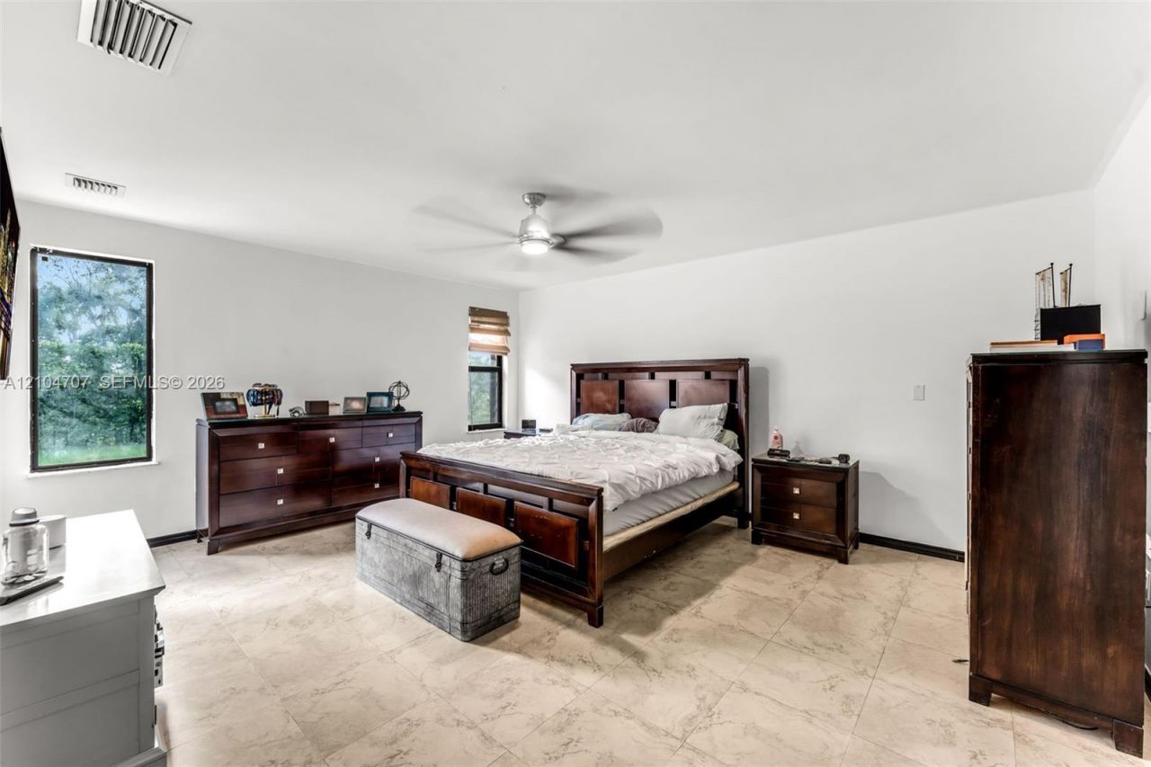 20500 SW 198th St, Miami, FL 33187 Photo