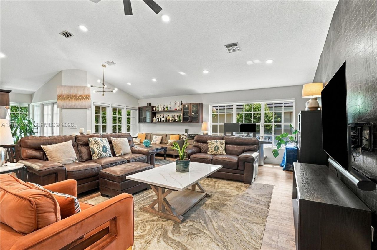 2025 NW 127th Ter , Coral Springs, FL 33071 Photo
