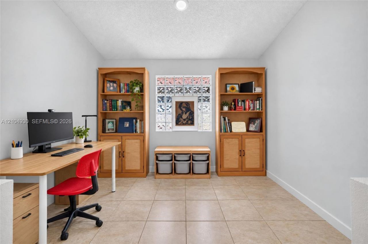8949 SW 215 Terr , Cutler Bay, FL 33189 Photo