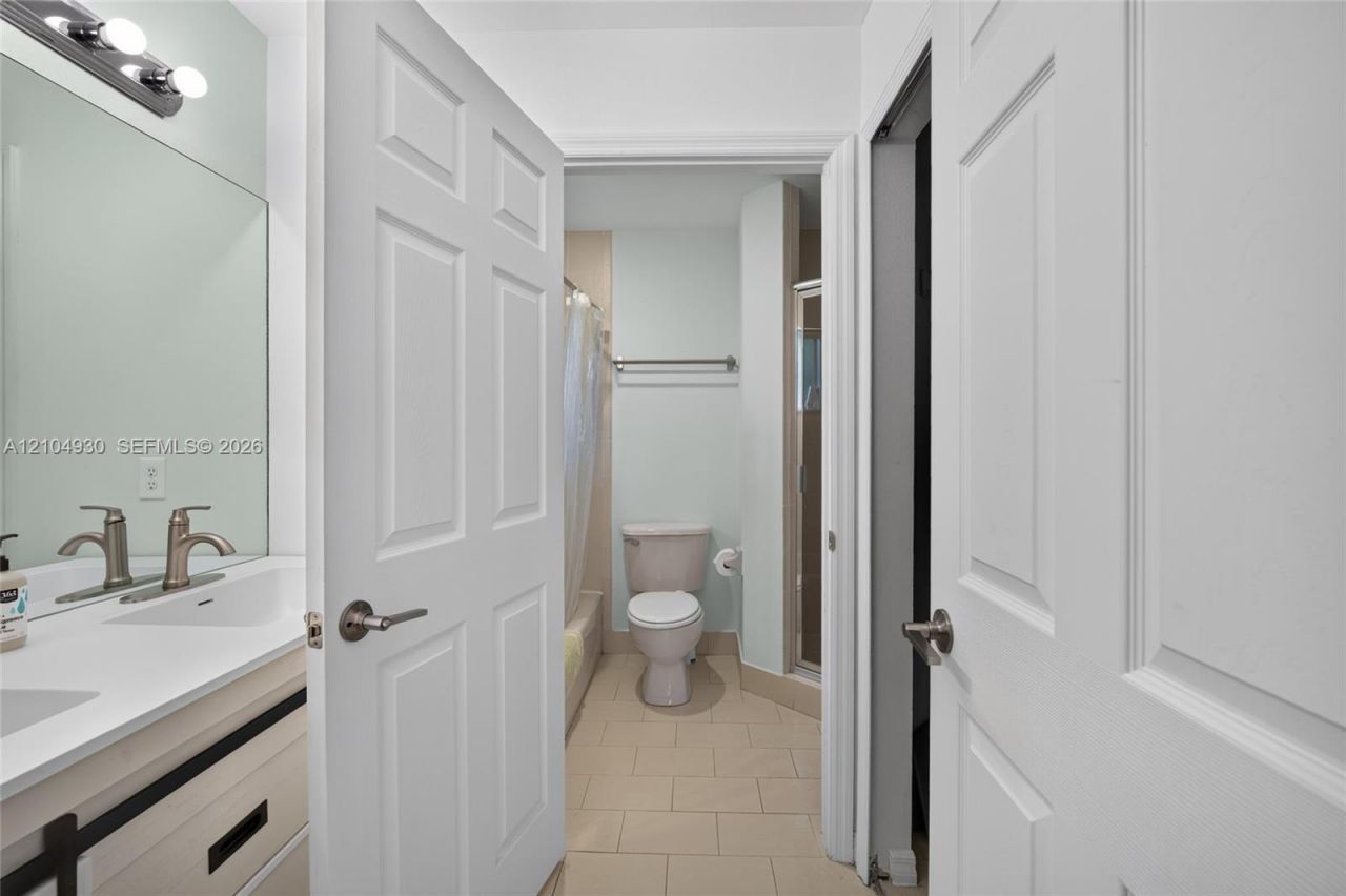 8949 SW 215 Terr , Cutler Bay, FL 33189 Photo