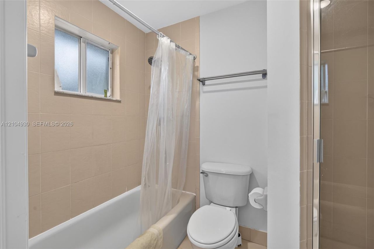 8949 SW 215 Terr , Cutler Bay, FL 33189 Photo