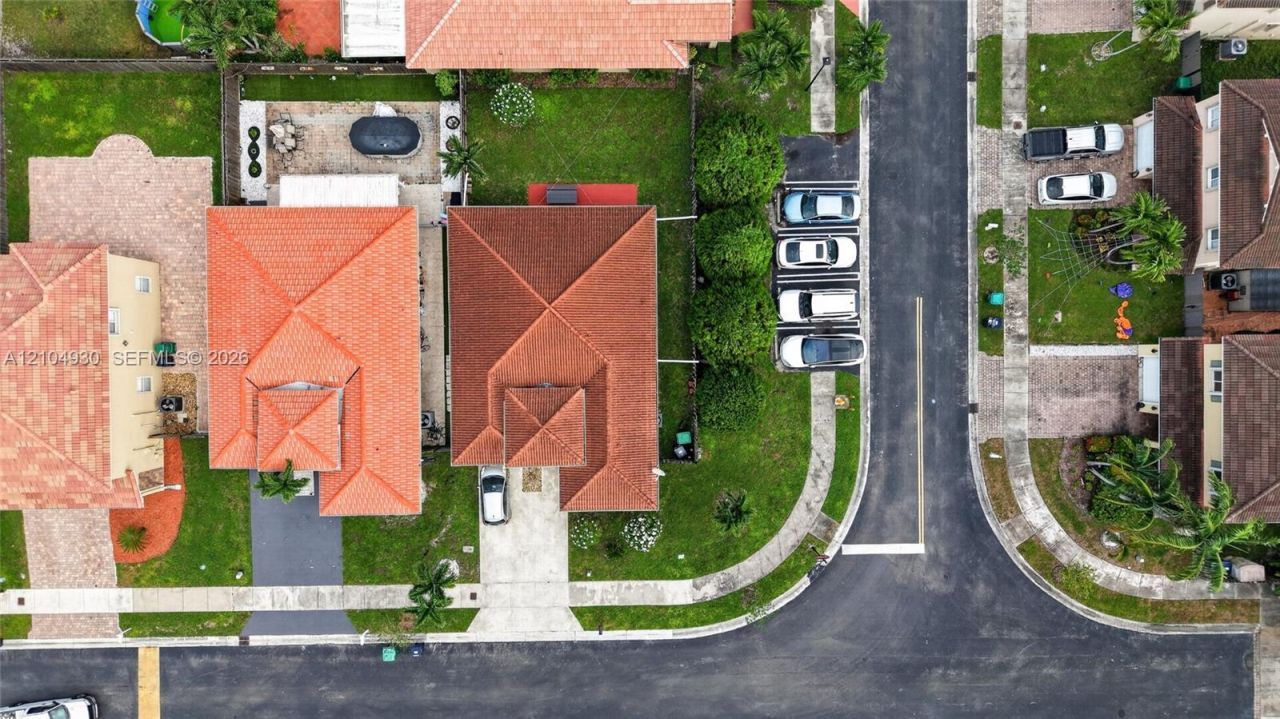 8949 SW 215 Terr , Cutler Bay, FL 33189 Photo