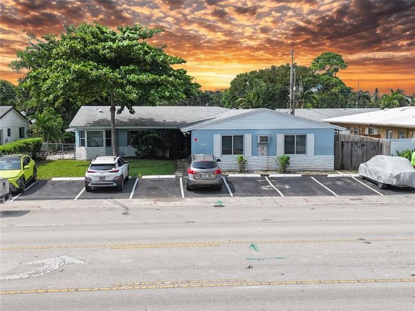 5861 NE 18th Ave , Fort Lauderdale, FL 33334