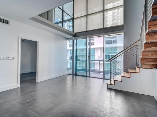90 SW 3rd St , Unit TH706, Miami, FL 33130
