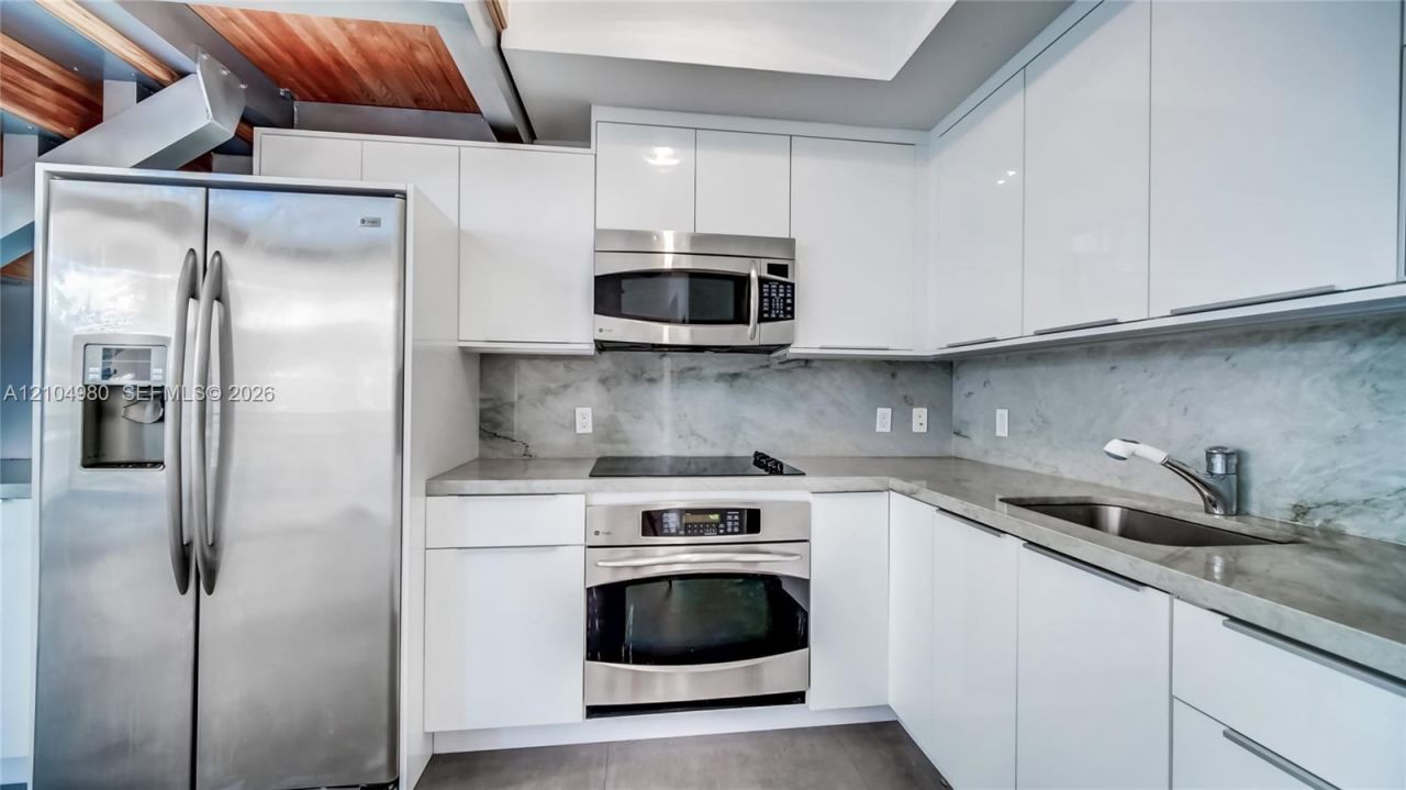 90 SW 3rd St , Unit TH706, Miami, FL 33130 Photo
