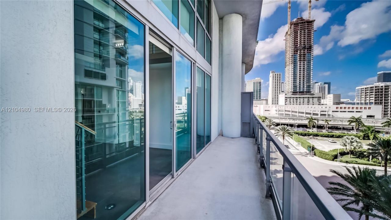 90 SW 3rd St , Unit TH706, Miami, FL 33130 Photo