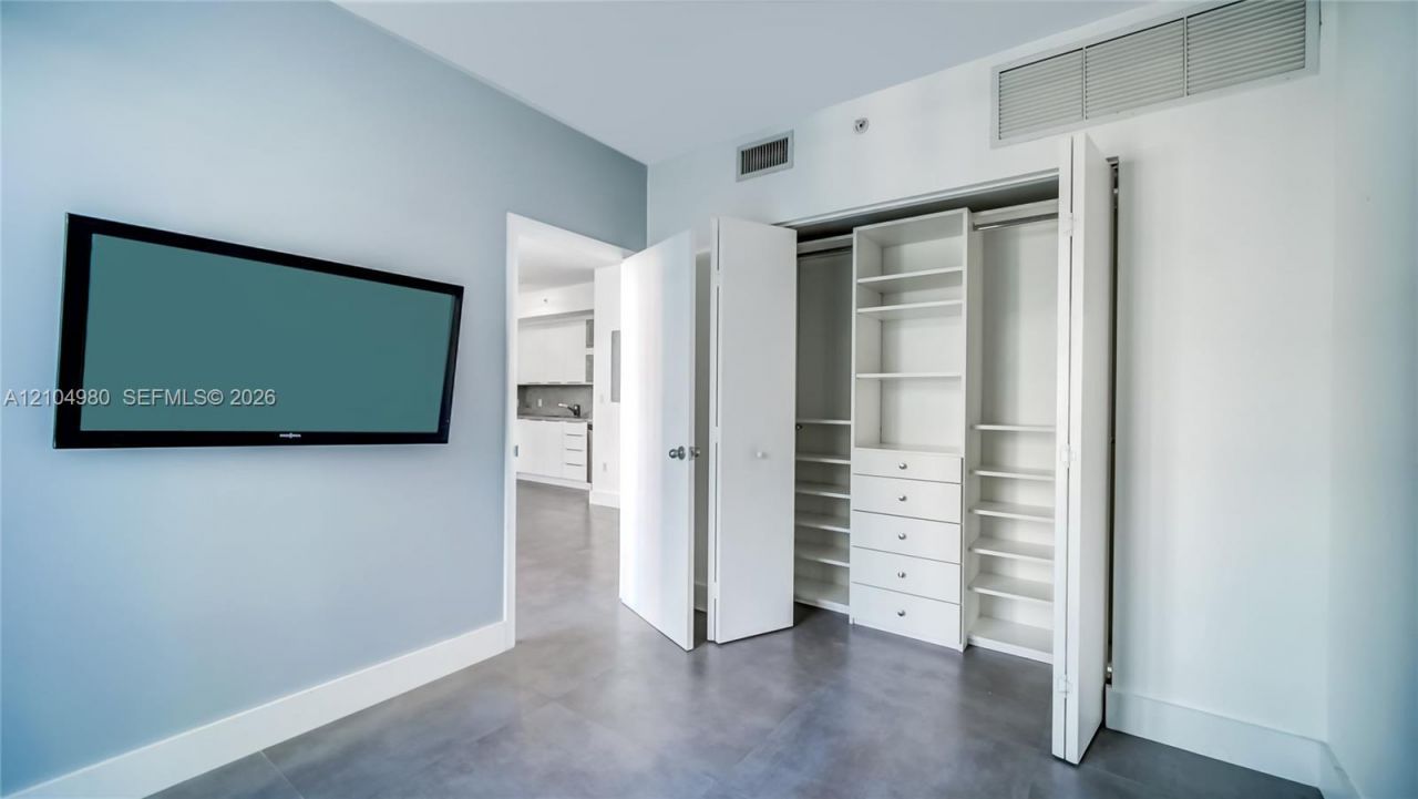 90 SW 3rd St , Unit TH706, Miami, FL 33130 Photo