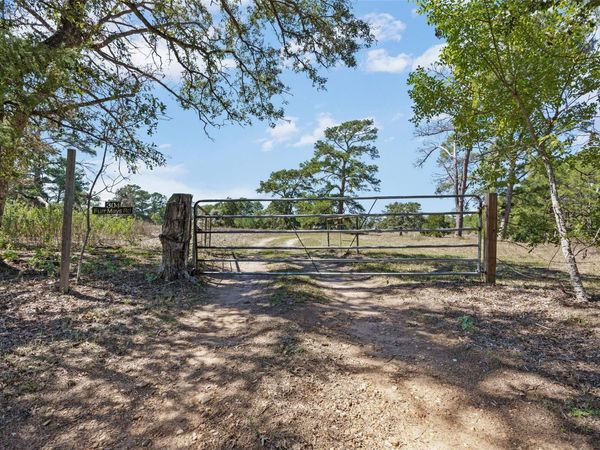 304 Furr Mays RD, Smithville, TX 78957