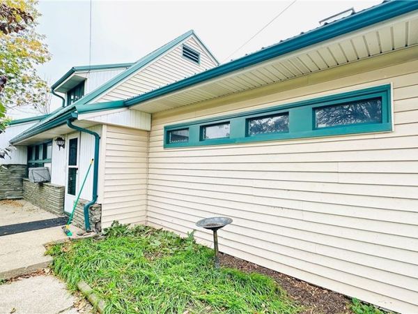 2132 Tuscarora Road, Niagara Falls, NY 14304