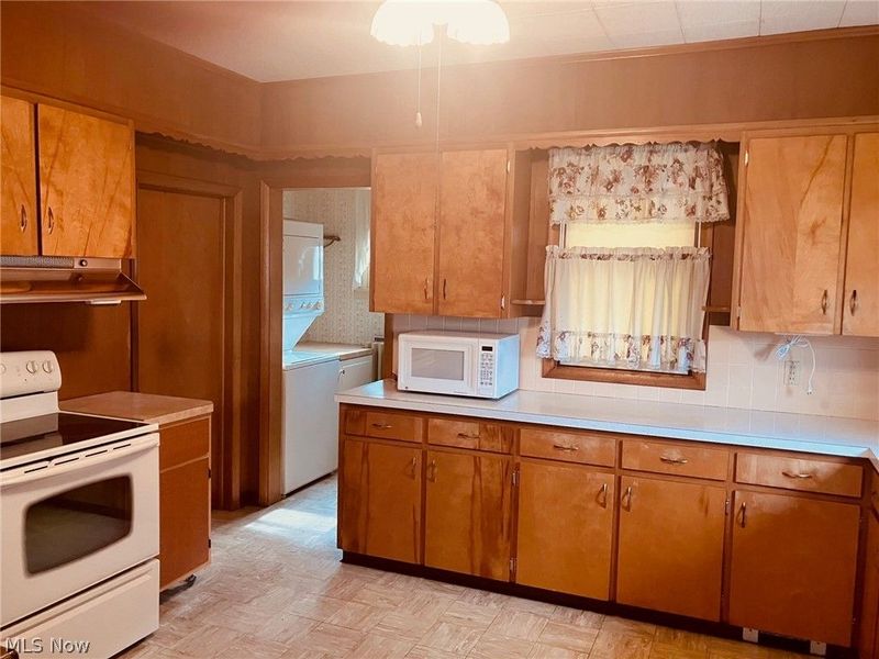 2008 W Prospect Road, Ashtabula, OH 44004 Photo 9