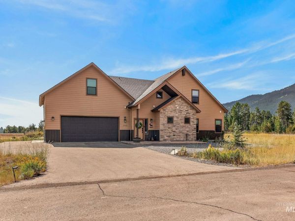 13102 Hawks Bay, Donnelly, ID 83615