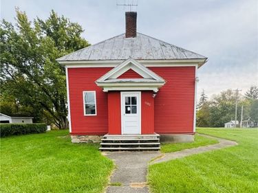 1302 Fisher Avenue , Cortland, NY 13045