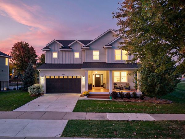 6694 Lakeview Circle NE, Albertville, MN 55301