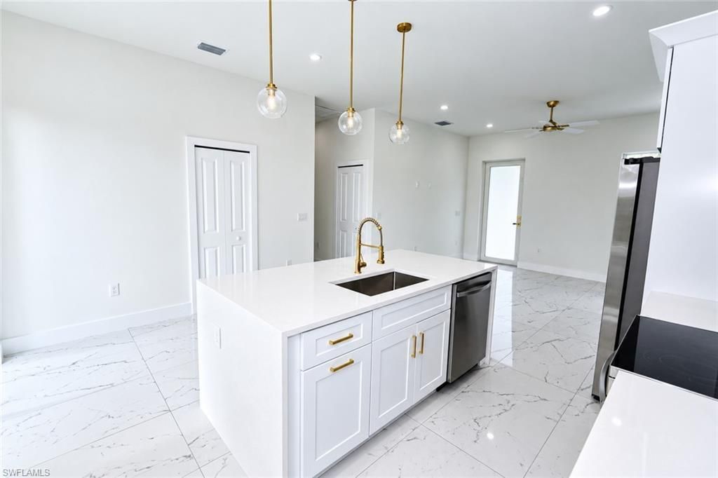 465 Windermere Dr , Lehigh Acres, FL 33972 Photo