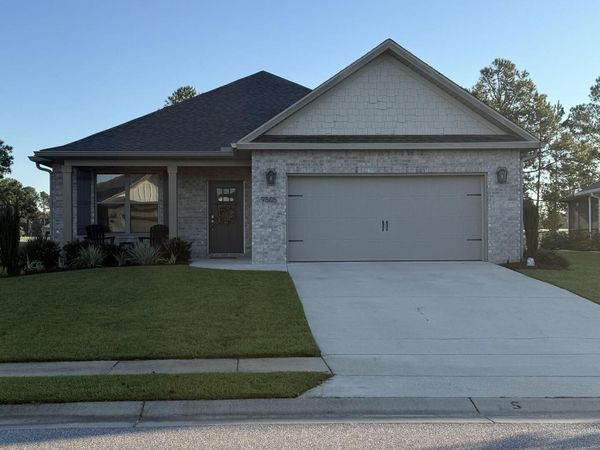 9805 Lakeview Drive, Foley, AL 36535