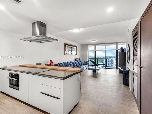 1000 Brickell Plz , Unit 3110, Miami, FL 33131