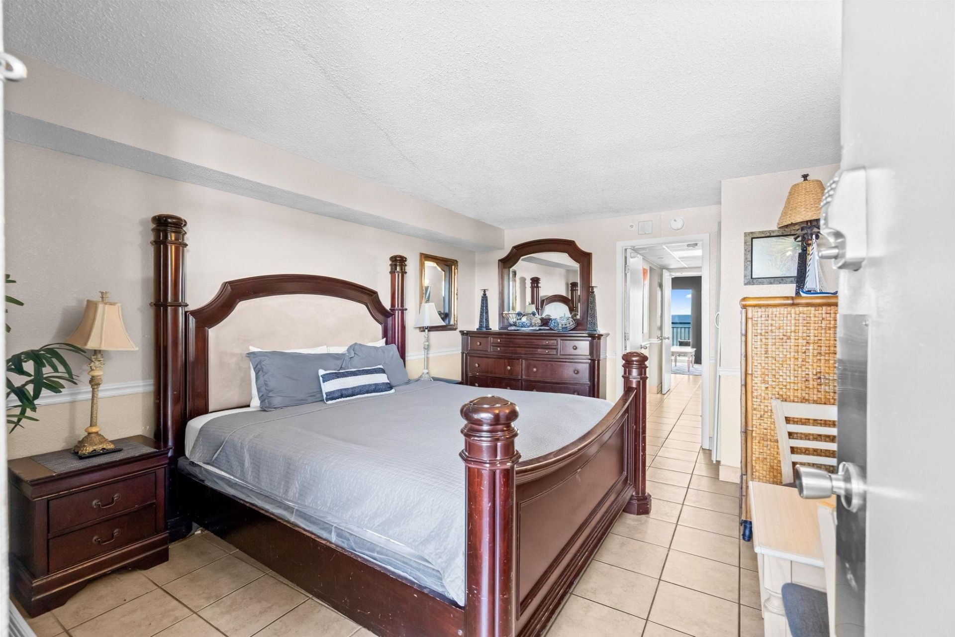 2300 N Ocean Blvd.  Photo 22