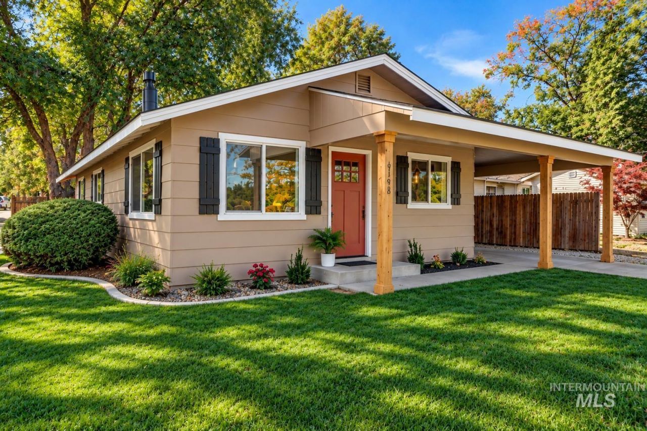 3215 W Alpine Street, Boise, ID 83705 Main Photo