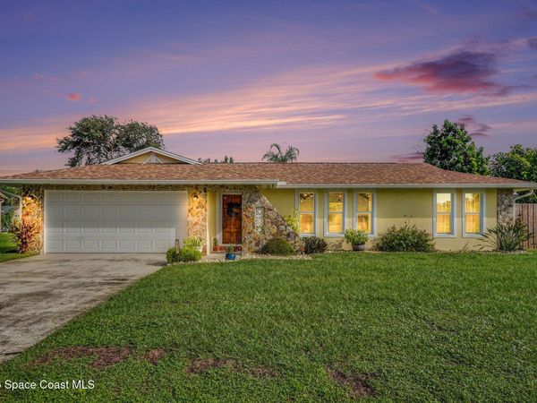 2137 Greyfield Street NE, Palm Bay, FL 32907