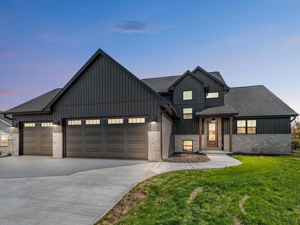 2417 ADRIENNE COURT, De Pere, WI 54115