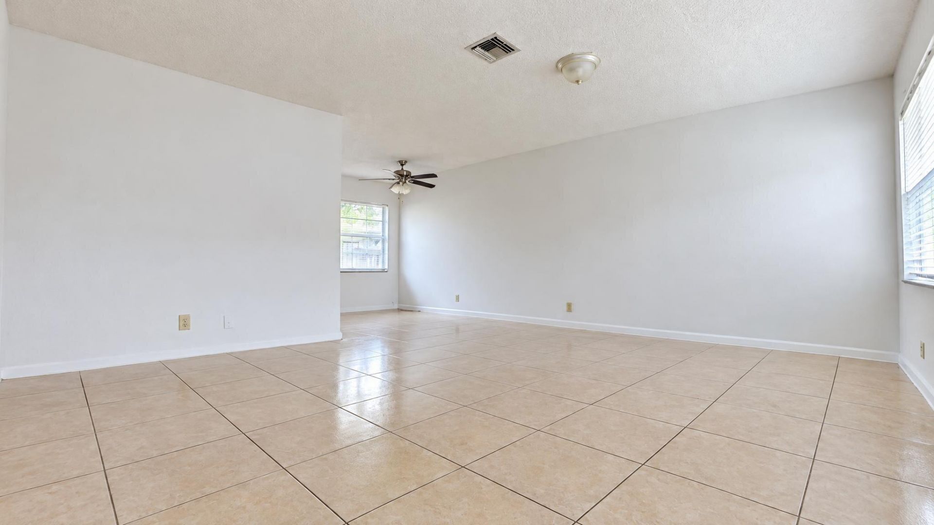 3970 NW 31st Terrace, Unit 4, Lauderdale Lakes, FL 33309 Photo