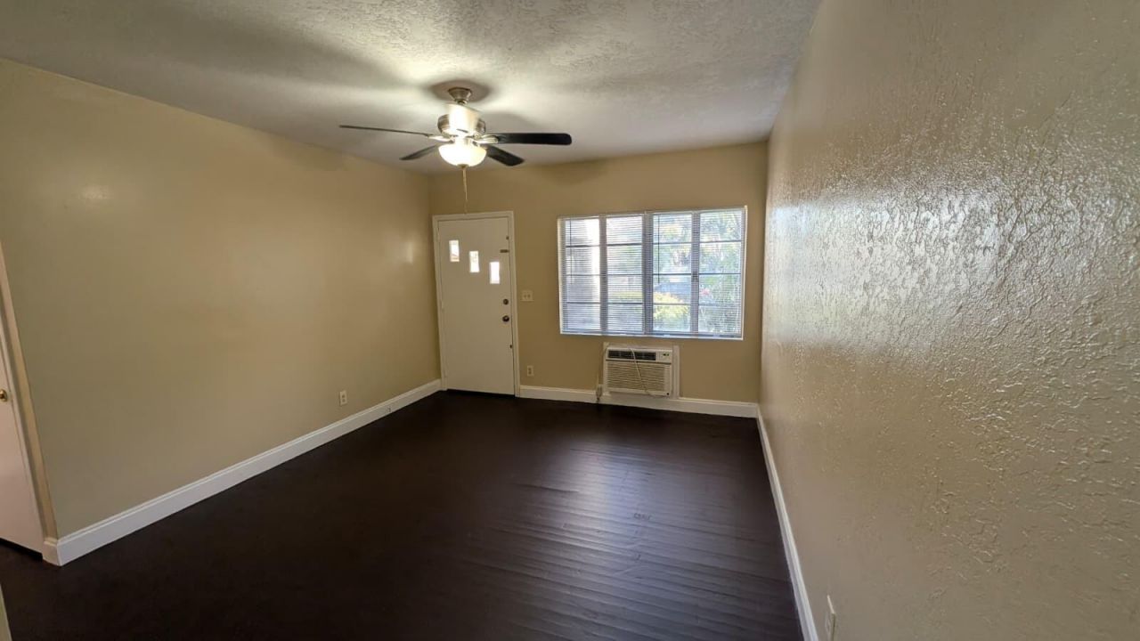 402 49th Street, West Palm Beach, FL 33407 Photo
