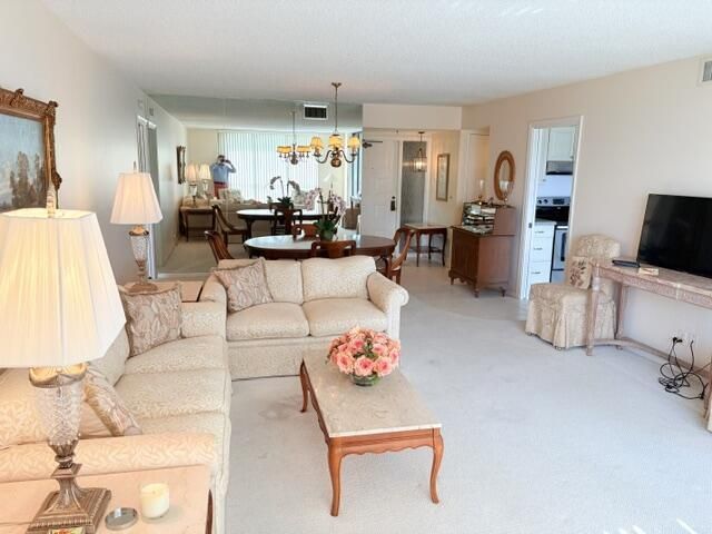 5380 Woodland Lakes Drive, Unit 216, Palm Beach Gardens, FL 33418 Photo