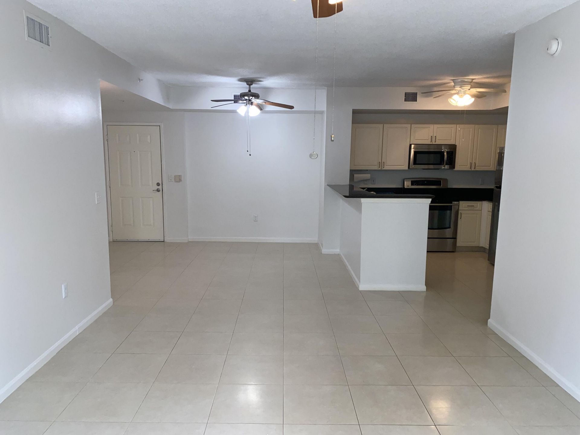 720 S Sapodilla Avenue, Unit 408, West Palm Beach, FL 33401 Photo