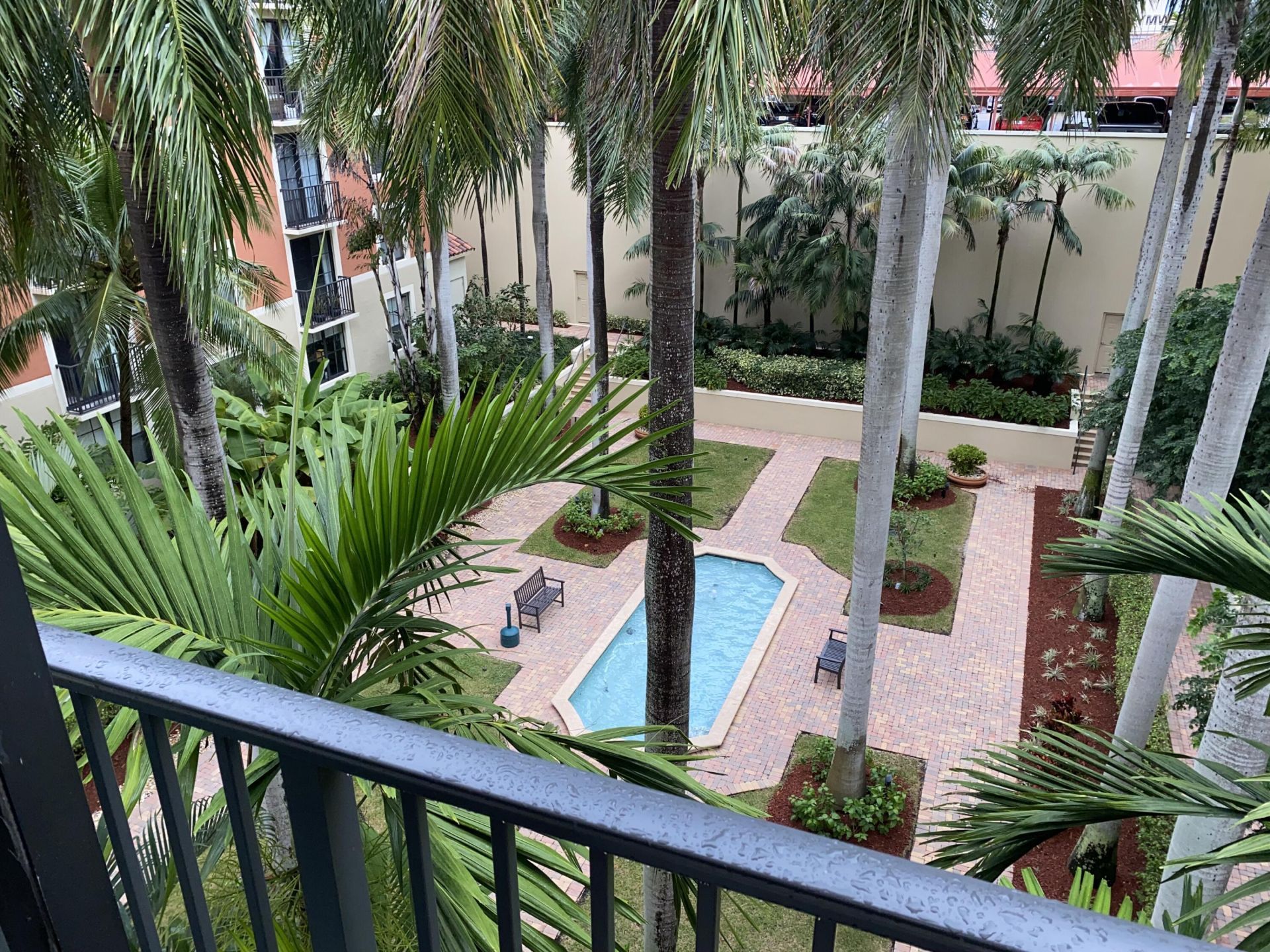 720 S Sapodilla Avenue, Unit 408, West Palm Beach, FL 33401 Photo