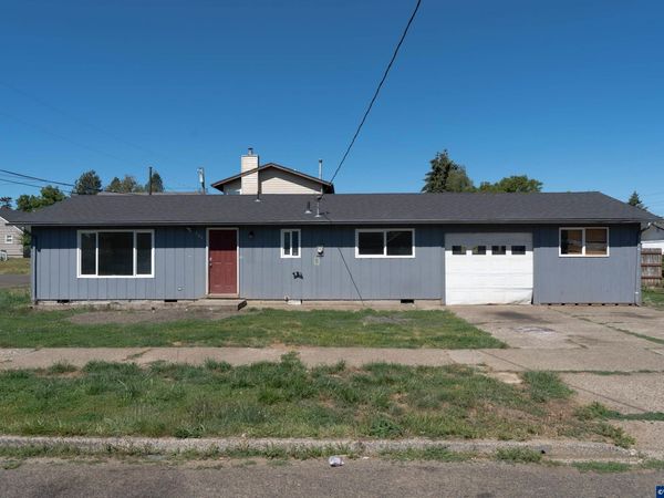 544 SW 1St St St, Sheridan, OR 97378