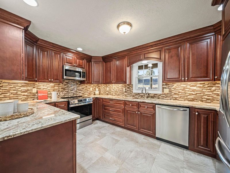 265 Constitution Drive, Chillicothe, OH 45601 Photo 3