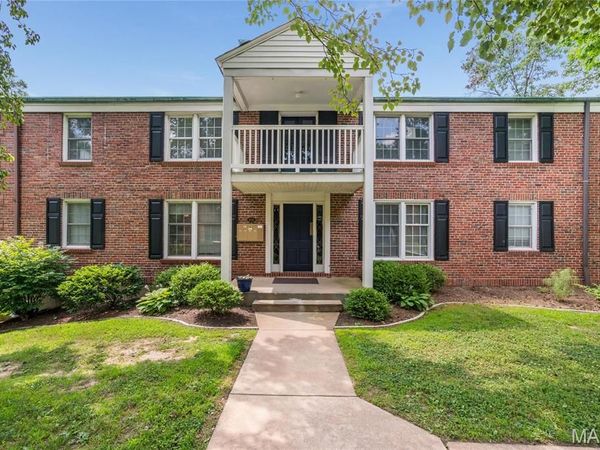 880 N MCKNIGHT, University City, MO 63132