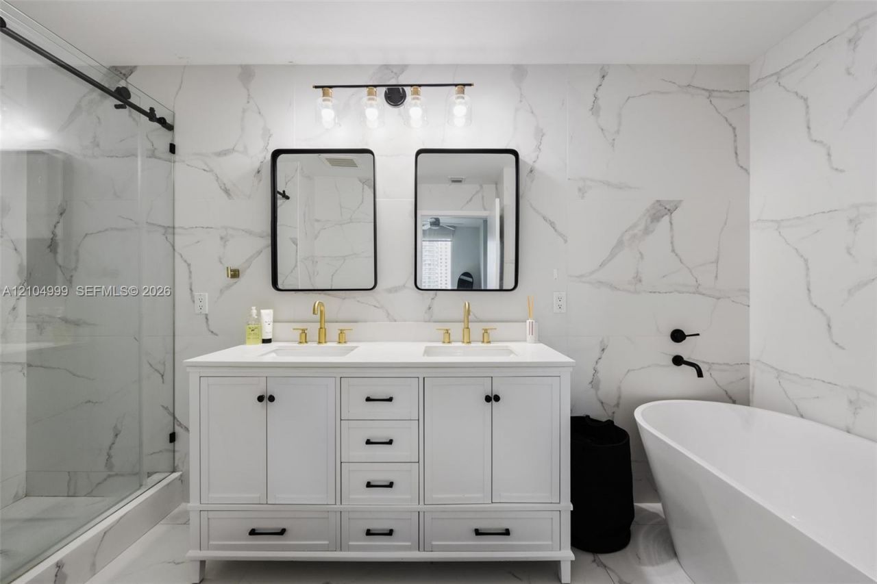 1111 SW 1st Ave , Unit 3723-N, Miami, FL 33130 Photo