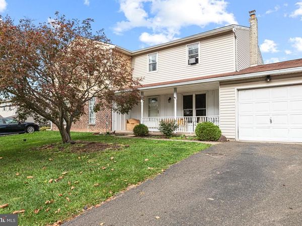 2835 N FORD DRIVE, HATFIELD, PA 19440