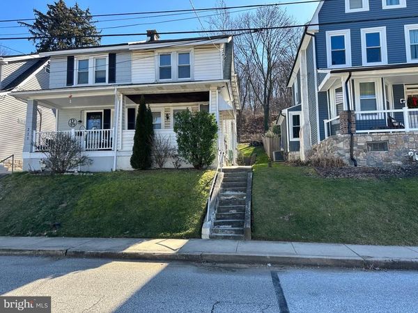217 MOOREHEAD AVENUE, CONSHOHOCKEN, PA 19428
