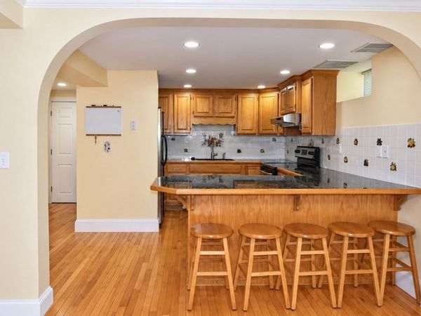 22 Dana St, Unit B, Somerville, MA 02145