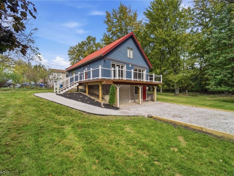 989 Howard Drive, Vermilion, OH 44089 Photo 1