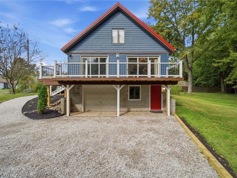 989 Howard Drive, Vermilion, OH 44089 Photo 2