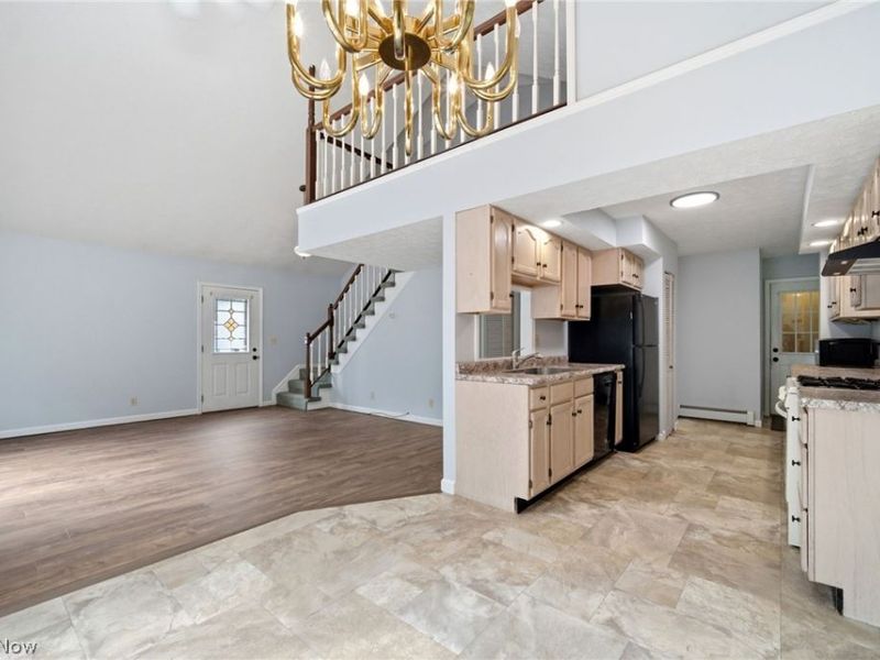 989 Howard Drive, Vermilion, OH 44089 Photo 4