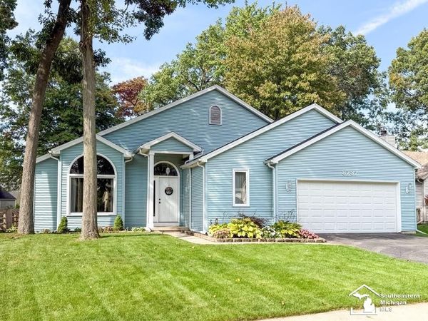 8737 Tanglewood Road, Temperance, MI 48182