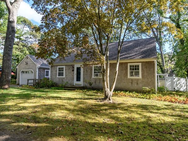11 Burtonwood Ave, Bourne, MA 02532