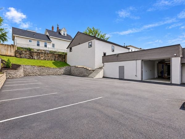 20-26 Howard St, Lowell, MA 01851