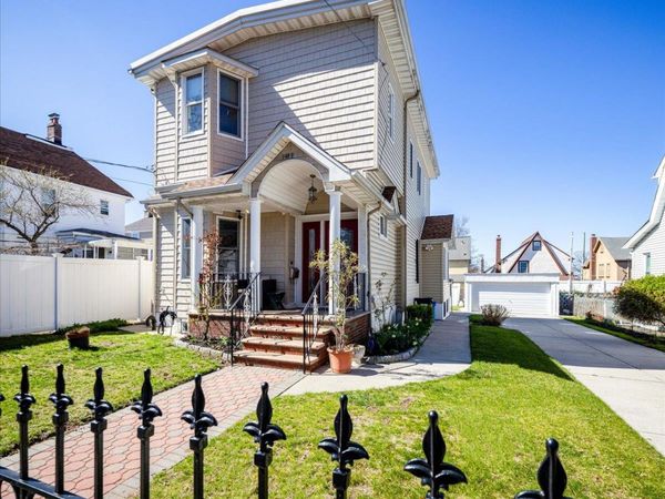 14811 10th Avenue , Whitestone, NY 11357