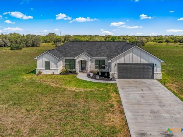 1270 Bliss Drive , Victoria, TX 77904
