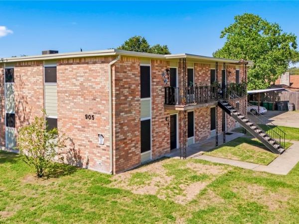 905 Simpson Road , Victoria, TX 77904