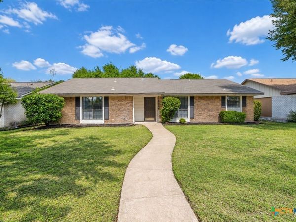 2102 Buckskin Trail , Temple, TX 76502