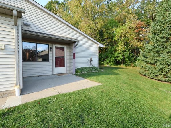 313 Spring Brooke Drive , Brighton, Mi 48116