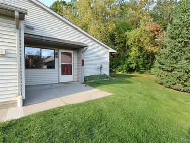 313 Spring Brooke Drive, Brighton, Mi 48116