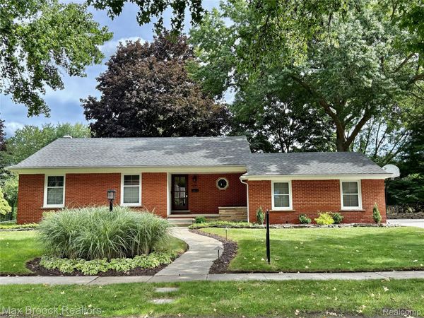 171 S Glengarry Road , Bloomfield Hills, Mi 48301